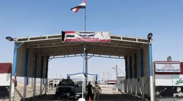 أزمة التحويلات المالية.. تجار العراق يواجهون صعوبات جديدة في الحصول على الدولار ونقص السيولة